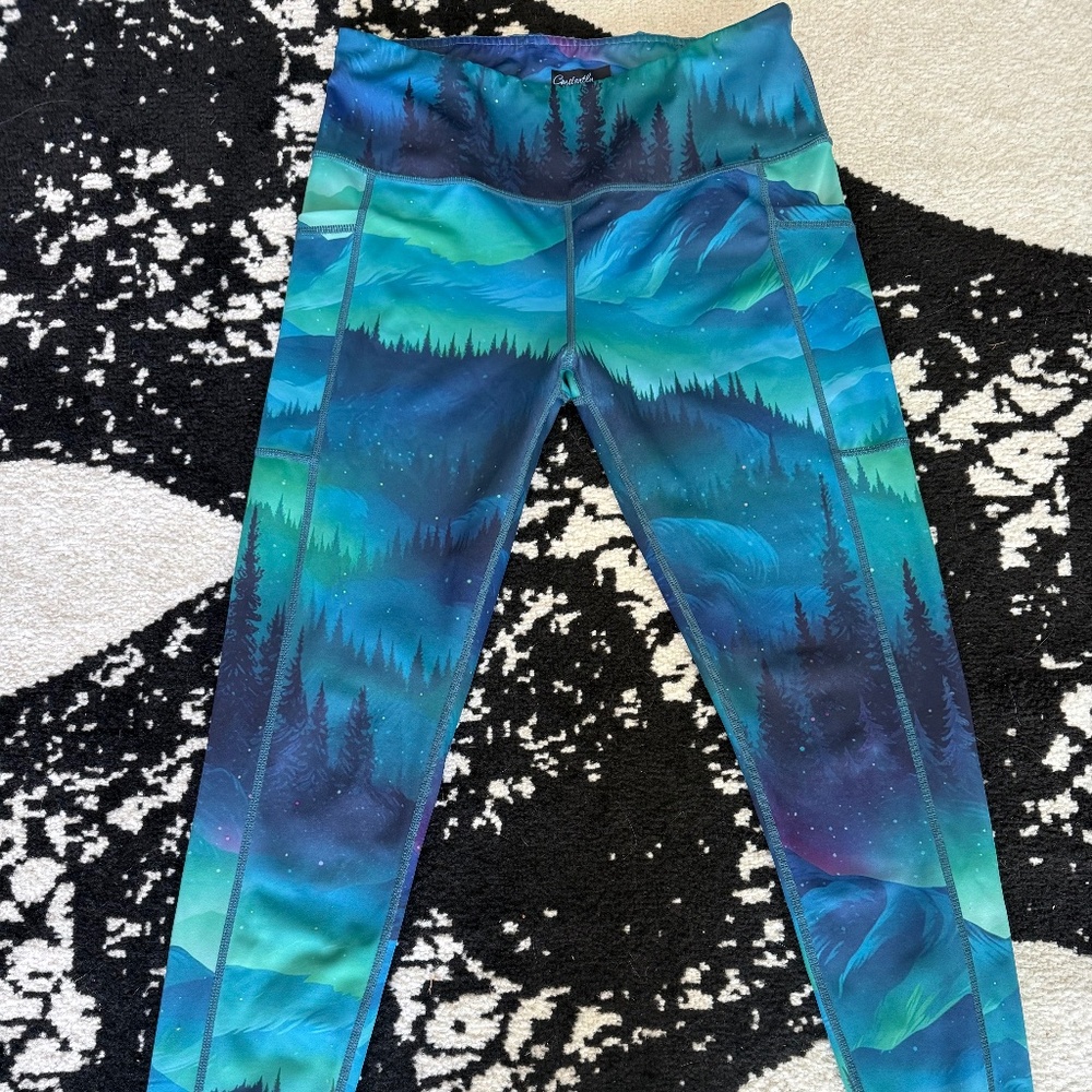 Constantly Varied Gear CVG AURORA BOREALIS LEGGINGS Size M Full Length